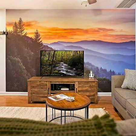 Willow Trace: Family Retreat, Hot Tub, Gaming! Pigeon Forge Exterior photo