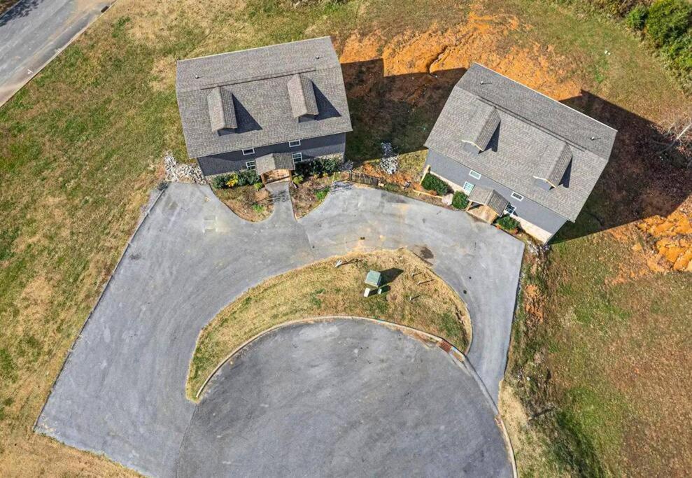 Willow Trace: Family Retreat, Hot Tub, Gaming! Pigeon Forge Exterior photo